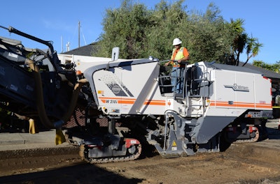 01 WIRTGEN W 210i 577d25674aa59