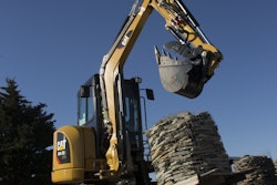 Cat 304 5E2 XTC MHEX with forks in working application C10874426 57926188a609b