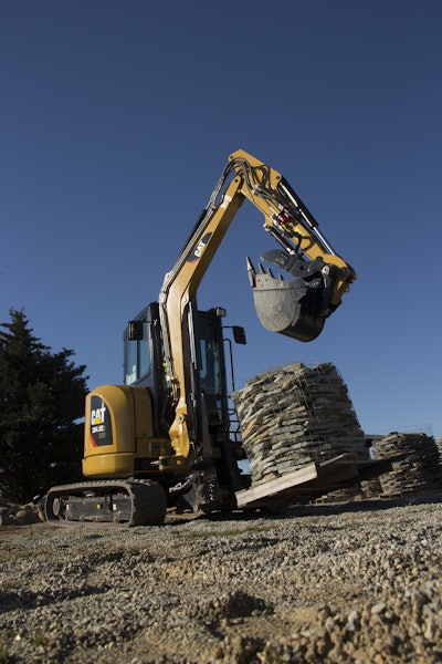 Cat 304 5E2 XTC MHEX with forks in working application C10874426 57926188a609b