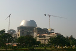 Construction of the ToVP had certain restrictions making it more difficult to complete the contract. The main challenge was that the cranes were not allowed to be fixed to the temple structure. This meant specifying one freestanding crane and one with a collar which is fixed into the ground using ground anchors.