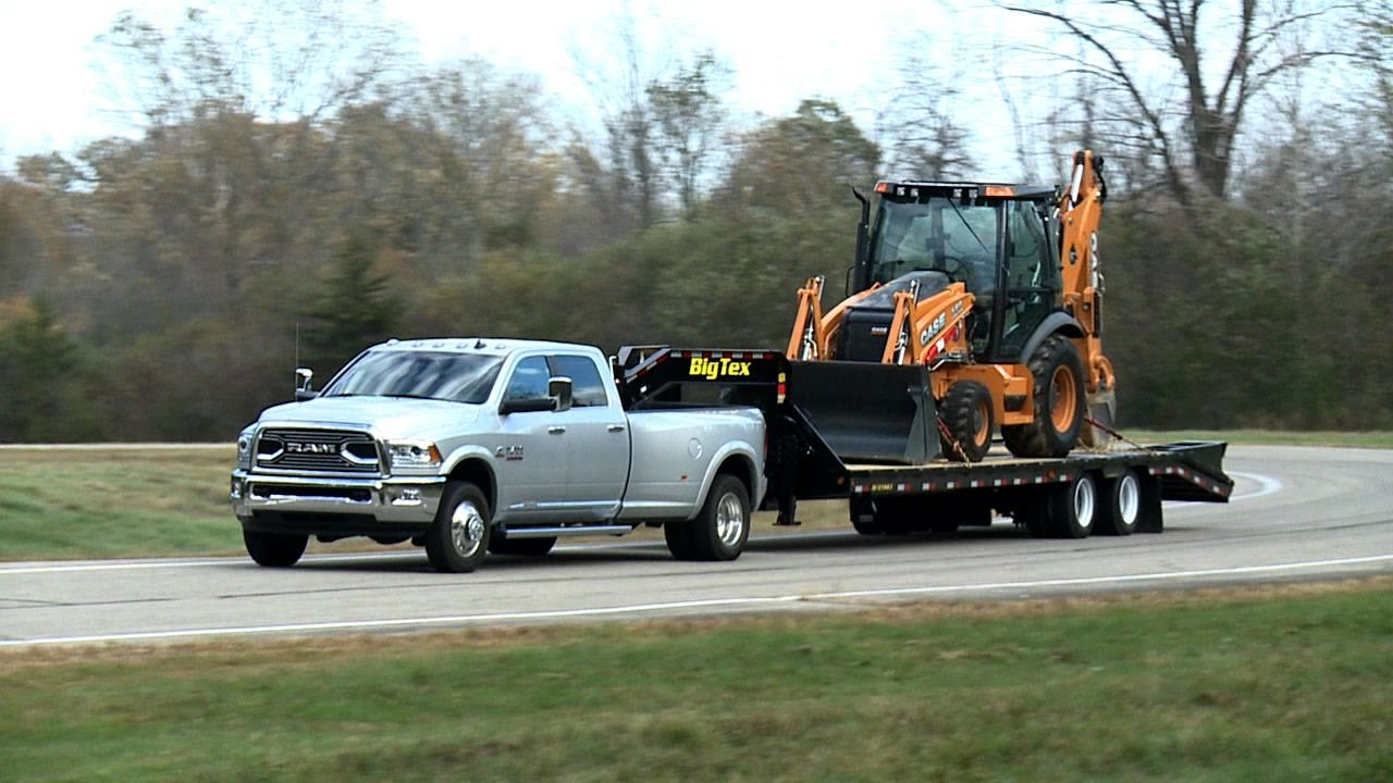 [Video] 2016 Ram 3500 Heavy Duty Towing and Hauling