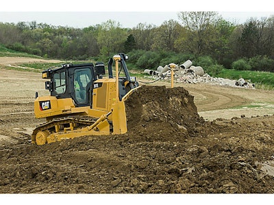The Caterpillar D7E features an electric drivetrain that generates high torque at low speeds and remains efficient over the entire operating range. Ease of use makes it more productive for even less experienced operators.
