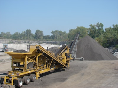 Mobile plants with a double-deck screen and conveyor have the ability to automatically return oversized material from both screens back to the crusher for sizing. This can reduce expenses and increase production by as much as 20%.