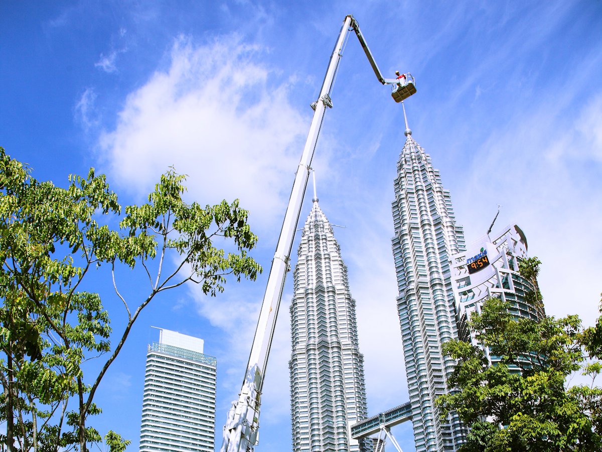 Able Equipment Rental Imports the First 170Foot Reachmaster Falcon to