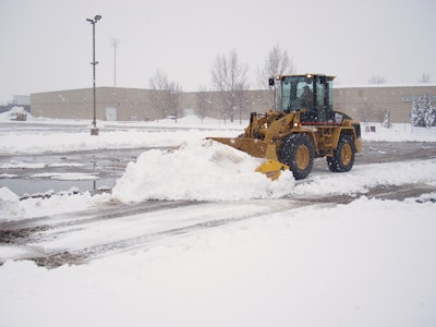 With always changing and uncontrollable weather, the ideal conditions to use salt become limited and you need an alternative solution. Before you reach for the salt, look to your box plow.