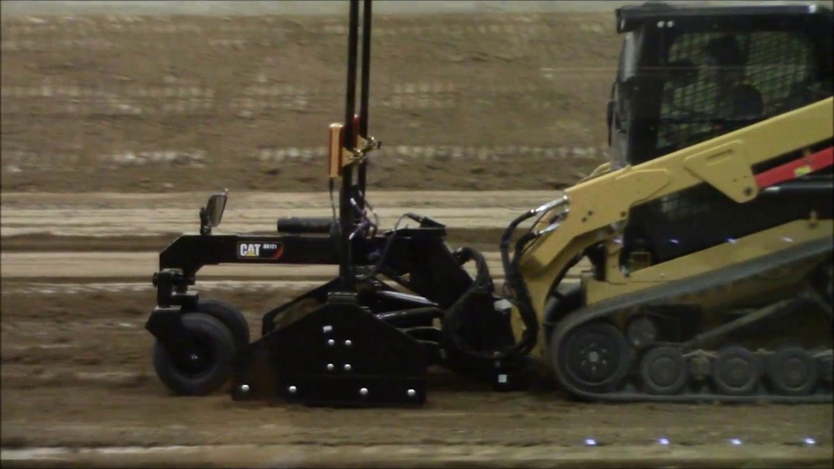 [VIDEO] Caterpillar Box Blade with Grade Control For Construction Pros