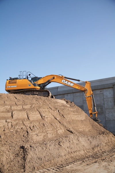 CNH Industrial Honored CASE CX300D 58473635362f4