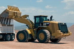 Cat 982M Wheel Loader loading truck with gravel 585c04b5b42d4