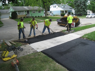 Bel Rock paving crew 2009 58750ad036cde