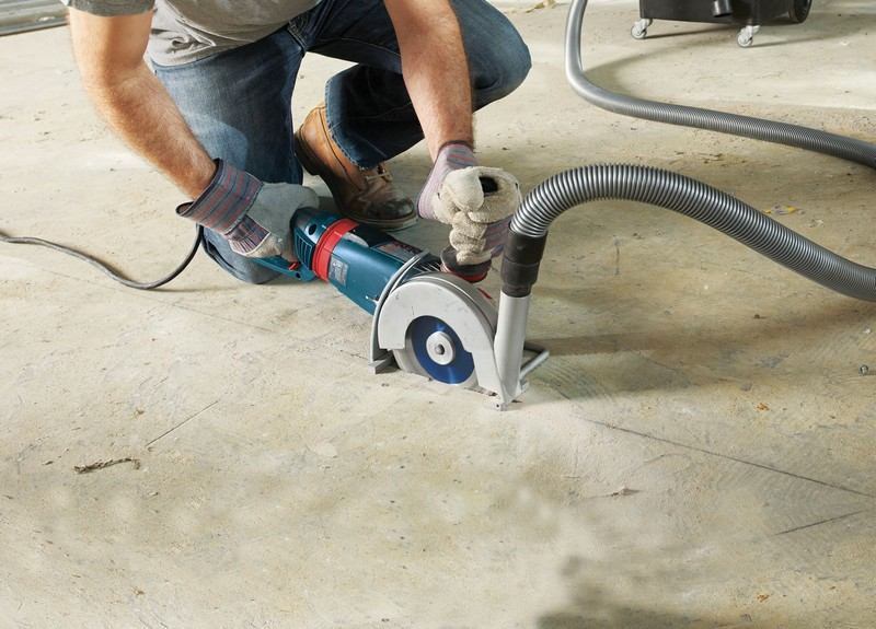 cutting concrete with angle grinder