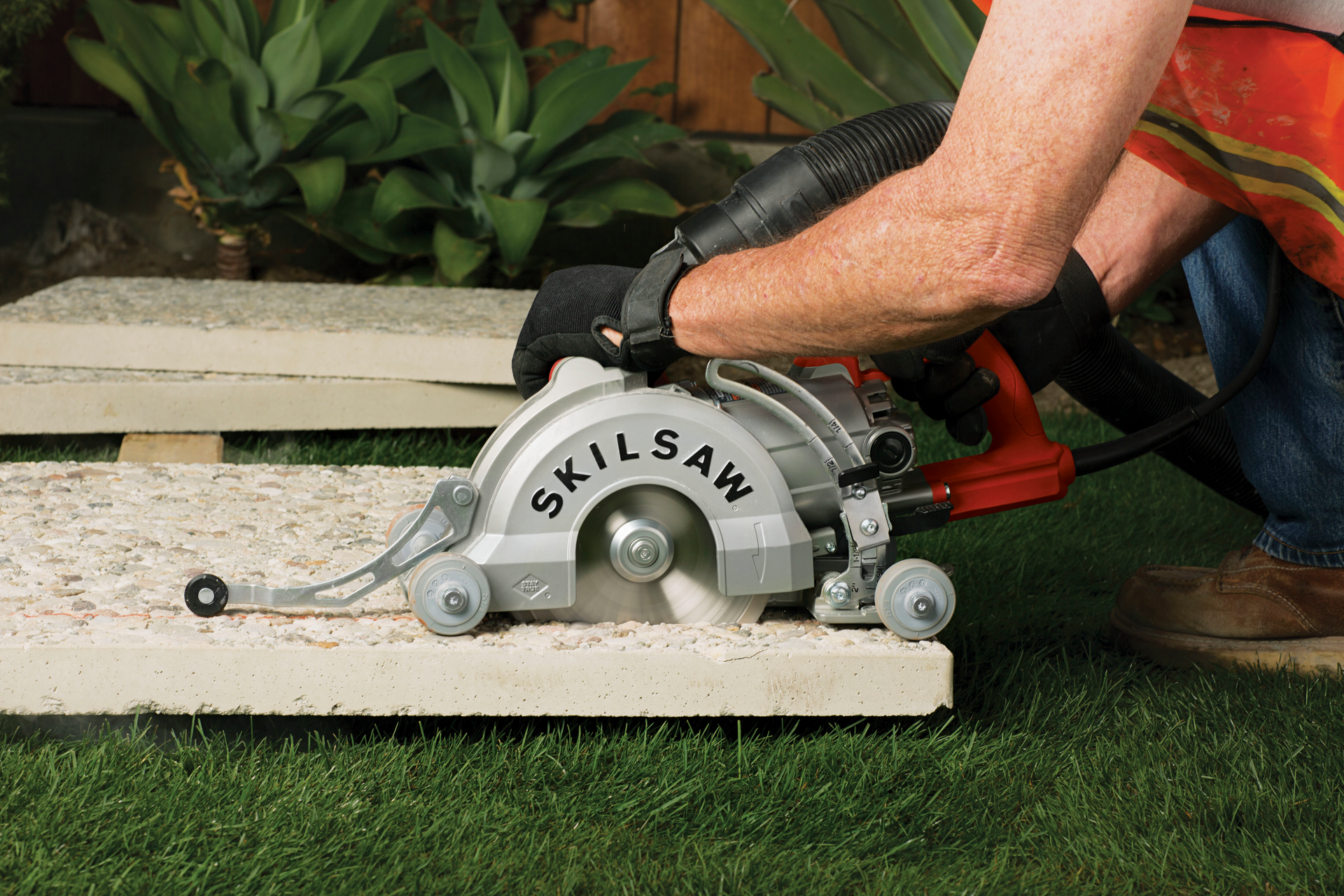 Medusaw is First Worm Drive Saw 
