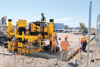Piccoli’s new Commander III features rotary-sensored slew drives and GOMACO Remote Diagnostics (GRD) for machine monitoring and software changes or upgrades.