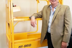 CustomEquipment DanSchneider 58a46ded318bb