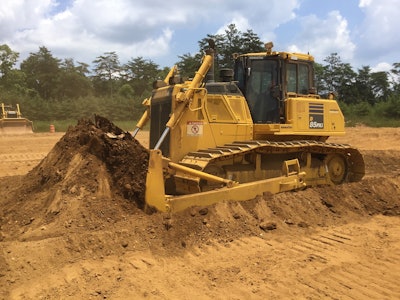 Komatsu D85i 18 working 5893a4079b699