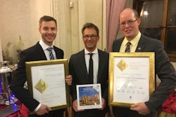 Johan Sjöberg, Joakim Unnebäck and Rikard Mäki from Volvo CE collect the prestigious awards for the HX1 prototype.