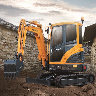 Hyundai R30Z 9AK new at CONEXPO 2017 58d2d1bc1bdcb
