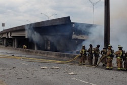 collapse 58de5b949a3e4