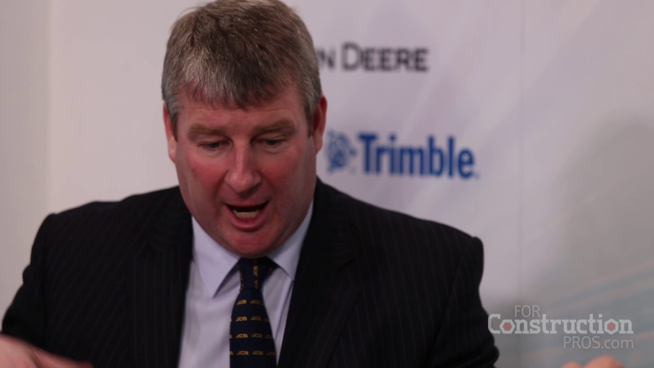 [VIDEO] JCB Teleskid Breaks Limitations of Traditional Skid Steers