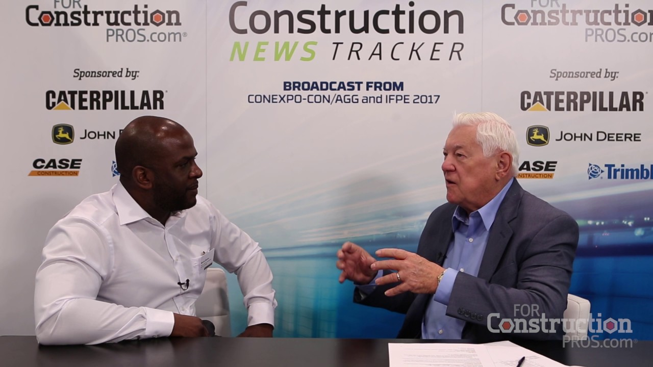 [VIDEO] How Liebherr's R 920 Compact Excavator Fits Into Restricted Construction Sites