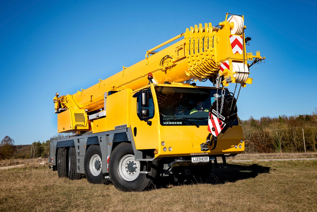 Liebherr Unveils LTM 1090-4.2 Mobile Crane at CONEXPO-CON/AGG 2017