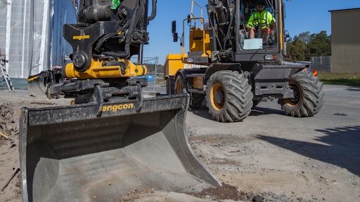 Engcon Tiltrotator 58ed4295cefdf