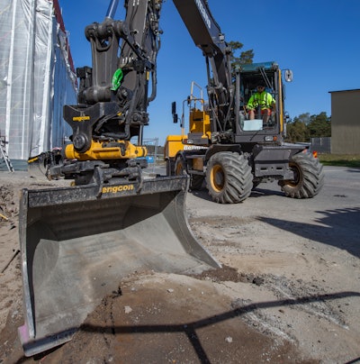 Engcon Tiltrotator 58ed4295cefdf