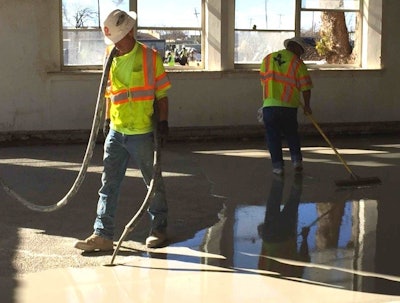 Figure 1: SLU pumping can be completed with fewer people than with traditional methods.