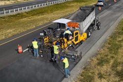 Volvo Show Paver P7110 2324x1200 591a009bd1de9