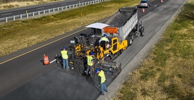 Volvo Show Paver P7110 2324x1200 591a009bd1de9