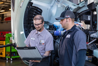 Central Oregon Truck Co. has realized the benefits of Kenworth TruckTech+. Justin MacDonald (left), a service technician with Papé Kenworth, is shown with Travis Seeger, Central Oregon Truck’s maintenance shop foreman, in front of one of the company’s T680s.