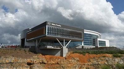 Volvo Trucks North America today celebrated the opening of its new Volvo Trucks Customer Center at its New River Valley (NRV) facility. Built to showcase Volvo products, innovations and the brand in a dynamic way to engage visitors, the Volvo Trucks Customer Center was part of a $38.1 million investment in the Dublin, Virginia facility where all Volvo truck models for North America are assembled.