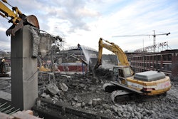 Demolition contractor Rhine Demolition used 30 excavators and other pieces of equipment to demolish nearly 3,000 feet of the original Alaskan Way Viaduct.