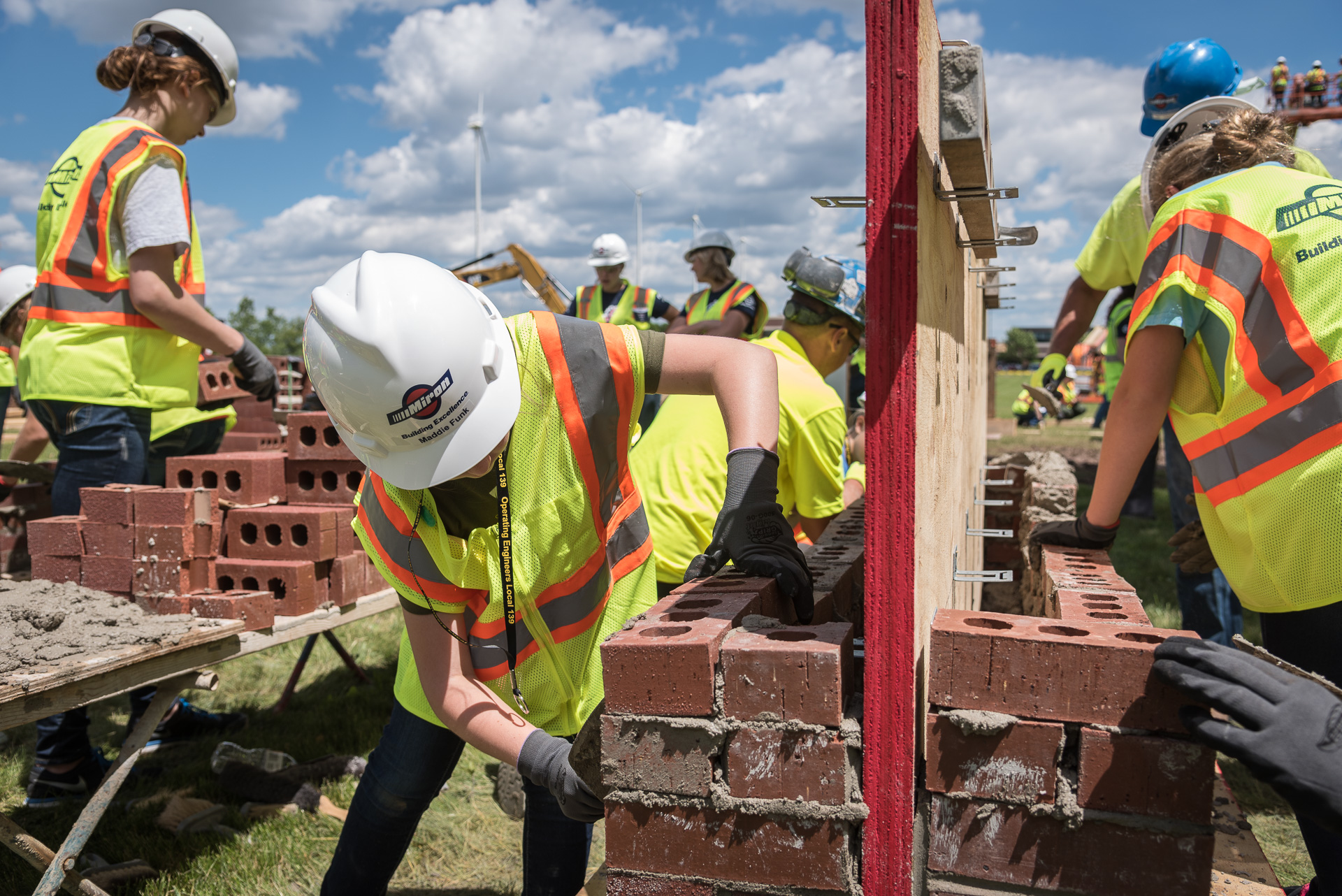 Miron Construction Bulldozing Stereotypes through “Build Like a Girl” Event  | For Construction Pros