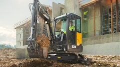 The EC27D is a complement to the ECR25D short swing excavator with its similar size, but greater lifting capacity and stability compared to the short swing model.