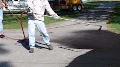 Tips On How To Apply Asphalt Sealcoat With A Sprayer For Construction Pros