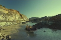 Hqdefault 5a1ee82b87a07