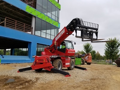 Manitou Beauty1