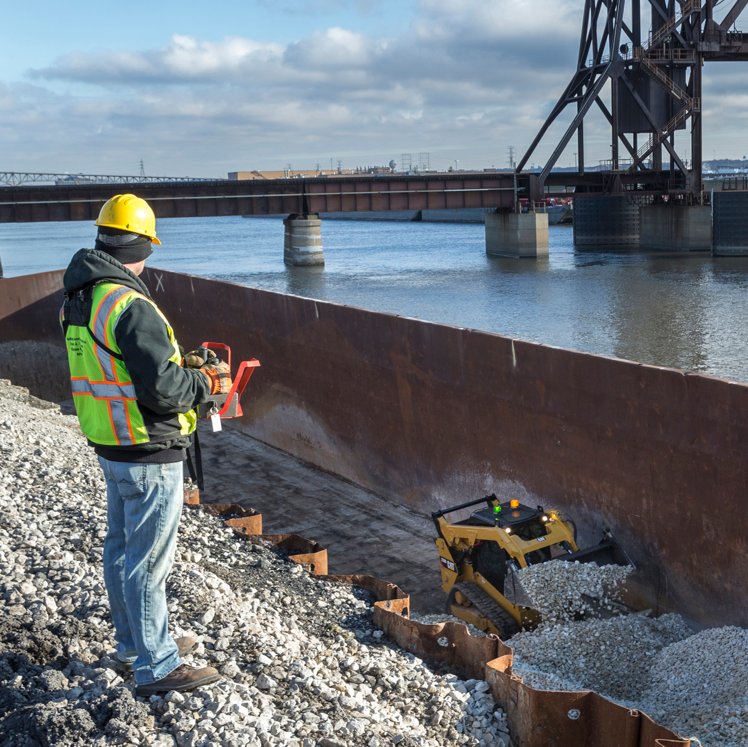 Caterpillar Expands RemoteTask to Smaller Skid Steer and Track Loader