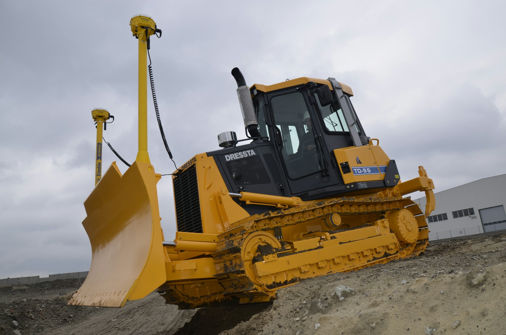 Dressta S-Series Dozers Feature Tier 4 Final Engines From
