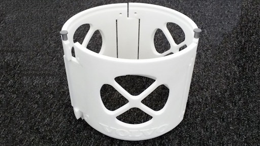 A workshop tool for mounting parts on an axle has been made by 3D printing.