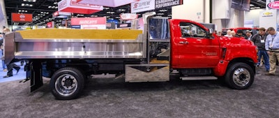 2019 Silverado6500 Hd02