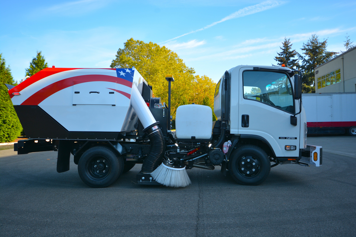 Nitehawk Sweepers Raptor II vacuum sweeper From NiteHawk Sweepers Mfg