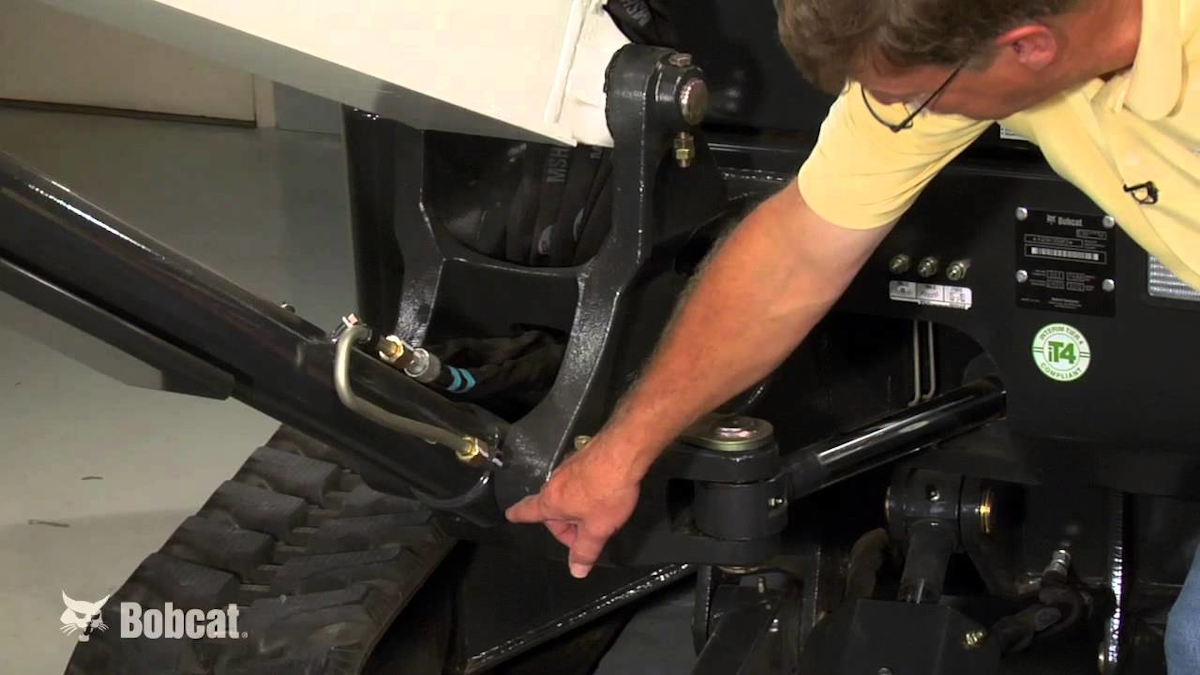 [VIDEO] How to Properly Grease Your Bobcat Compact Excavator For