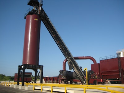 Shorter material transport times alone can greatly contribute to efficiency and a fast return on investment. Shorter hauls mean fewer trucks are needed, saving fuel, vehicle wear and labor costs. They also make road crews more productive, never leaving them waiting for materials.