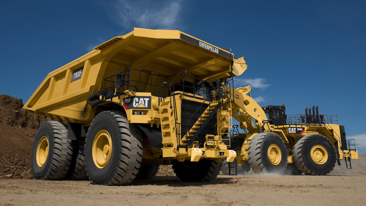 Caterpillar Produces 5,000th 793 Mining Truck