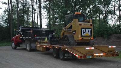All brakes should be tested each time you use the trailer by applying them manually if possible (electric and air) at low speed to make sure that you feel them applying,