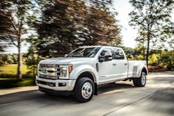 18 Ford Super Duty Limited 13 Hr