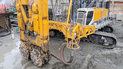 The MC 96’s HTS (Hose Tensioning System) 58M enabled a cutting depth of up to 190.3 ft.