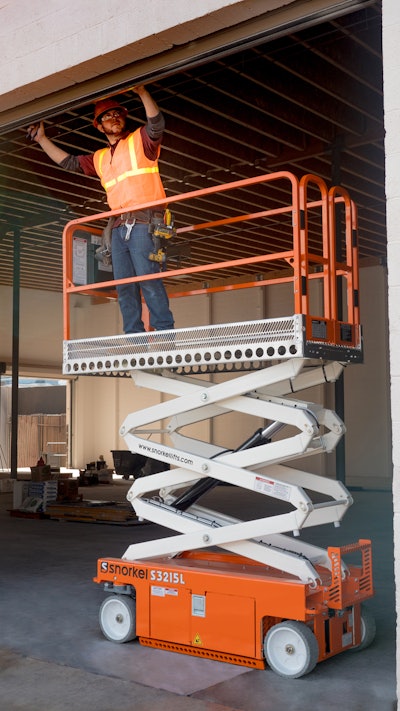 Snorkel S3215 L Lightweight Electric Slab Scissor Lift