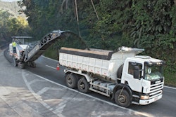 Site Manager Cleiton Farias de Jesus also appreciates the eco-friendly technologies of the W 200. They play a key role in ensuring that his company meets the ISO 14001 Environmental management standard.